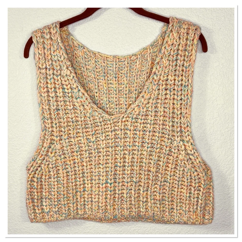 FREE PEOPLE Tropical Fruit HOOPLA V-Back Multi Knit Sweater Vest Sz XS